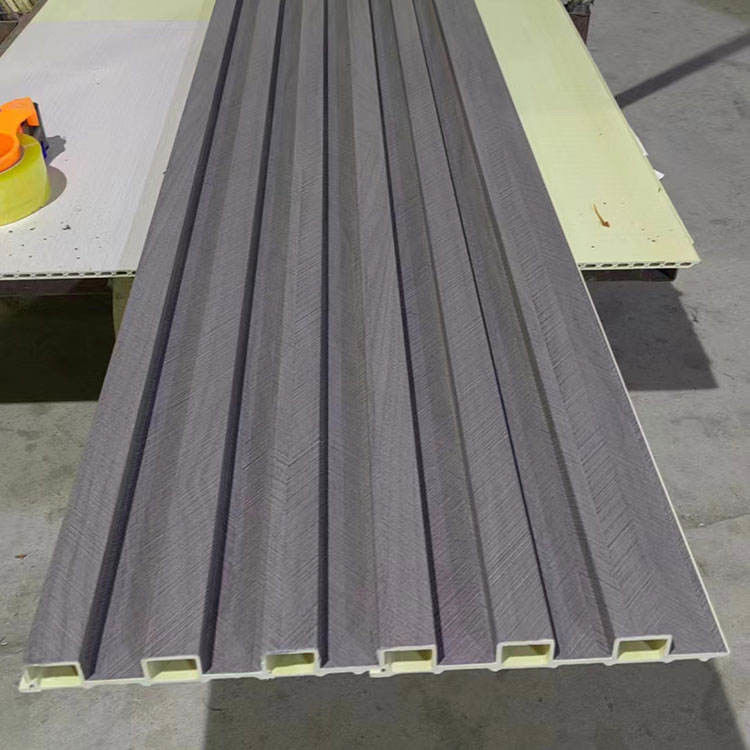 Pannello di parete interno della decorazione domestica 2.5cm moderna WPC di 9mm per il fondo della TV