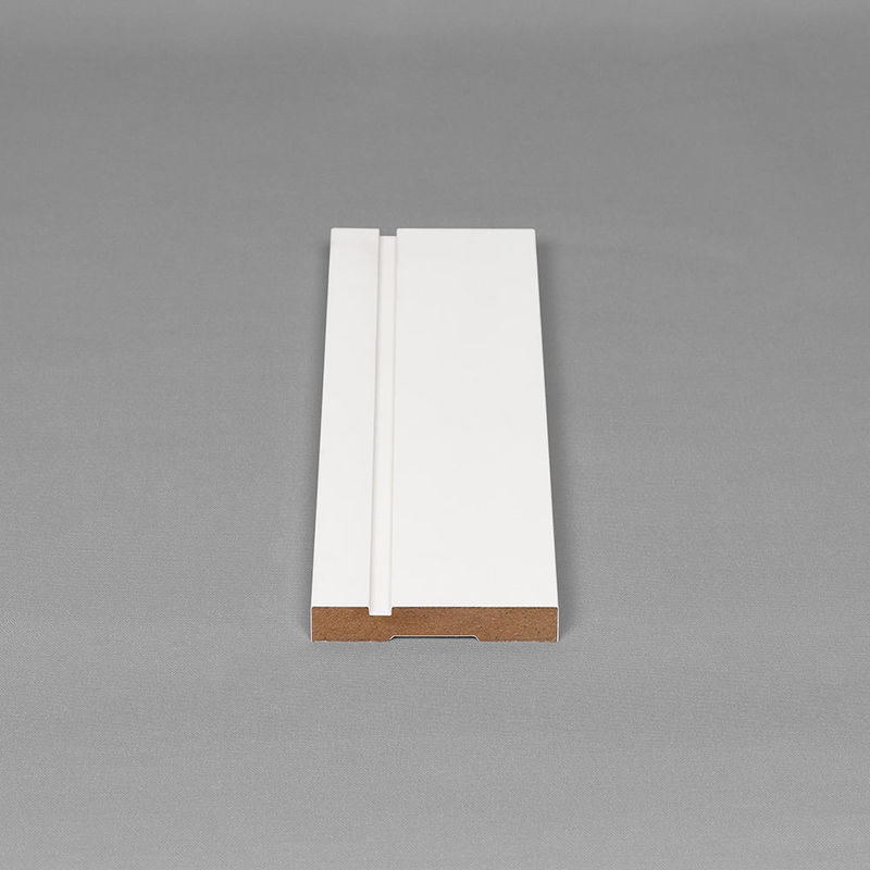 La battiscopa innescata bianca impermeabile del Mdf ha innescato la decorazione d'angolo di modellatura di legno