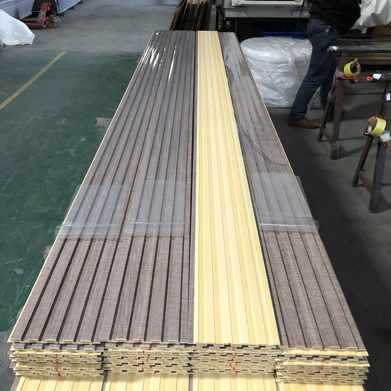 Interni Decorative Wall Boards Pannello di soffitto PVC Rivestito Bambù Fibra Arte Louver Pannelli di sfondo WPC pannello di ardesia a piatto