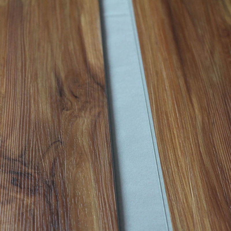 Tessitura in legno personalizzabile SPC pavimento ignifuge pietra plastica composito con clic impermeabile lusso SPC vinile clic