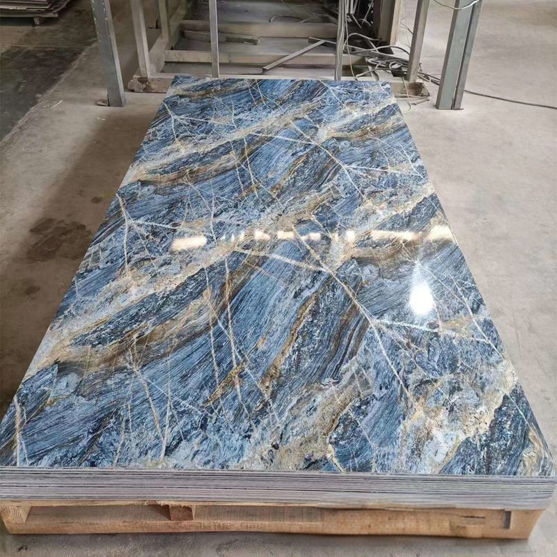 In 3 mm o 4 mm di spessore 3d