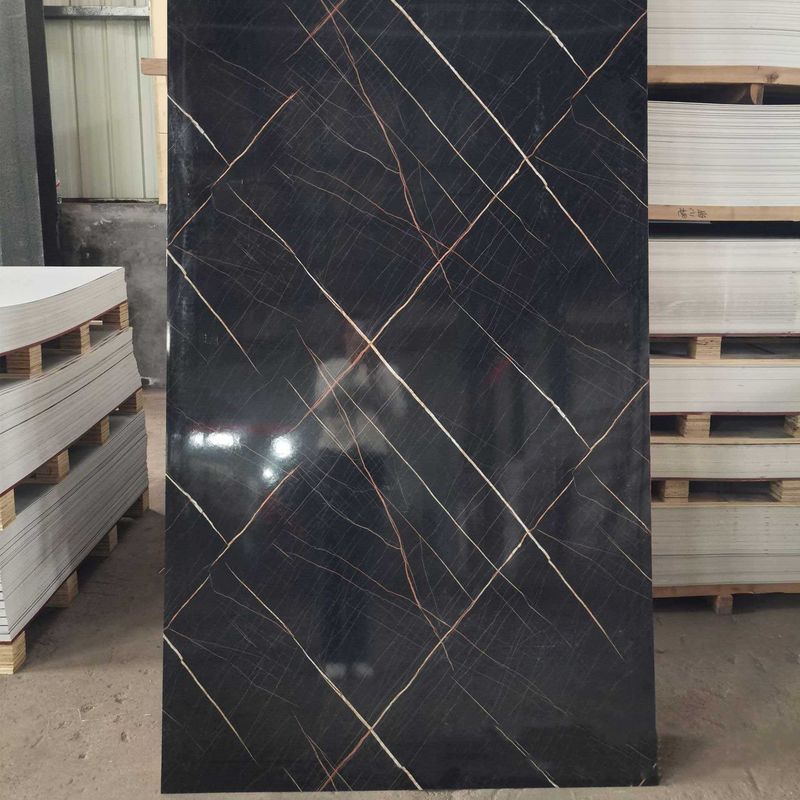 In 3 mm o 4 mm di spessore 3d