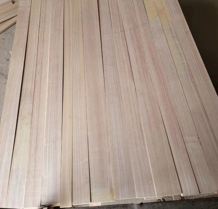 Paolawnia Finger Joint Board Prezzo solido Legname di paolawnia trattato Prezzi legname segato Legno bordo di legno pannelli a parete incollati