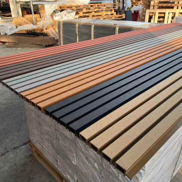 Pannelli di coestrusione esteriore Panelli murali di PVC per decorazioni interne Panelli murali impermeabili Compositi WPC Rivestimenti murali