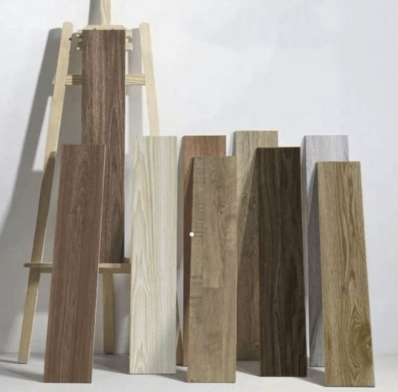 Pavimento SPC 4mm Impermeabile Effetto Legno Vinilico con Sistema a Incastro per Decorazione Domestica