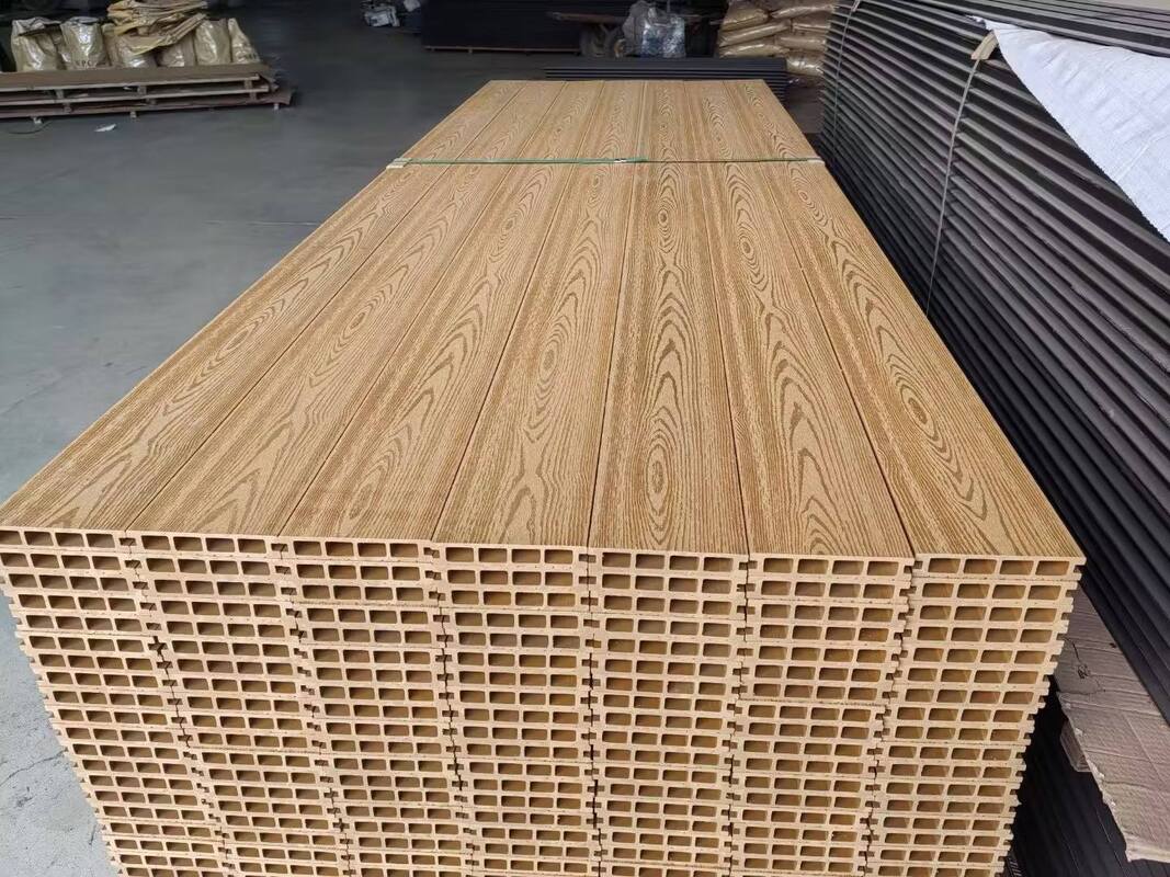 Pannelli per pareti esterne WPC impermeabili di alta qualità Materiali compositi legno-plastico per la decorazione esterna