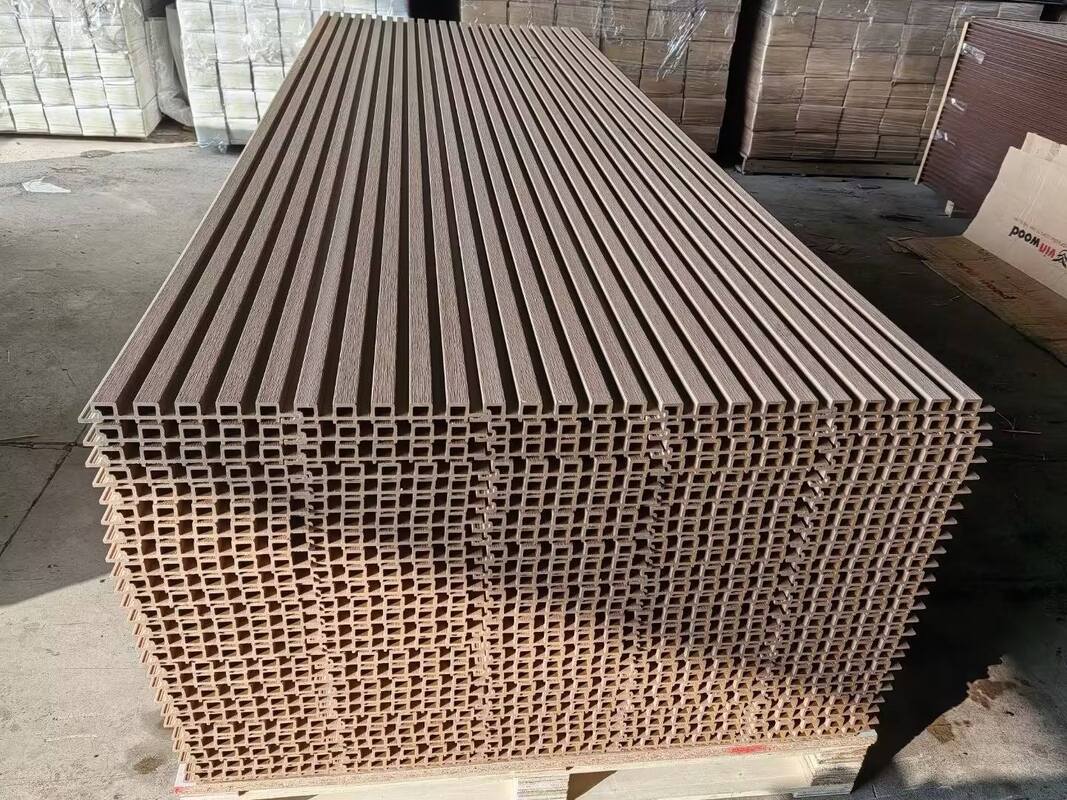 Pannelli per pareti esterne WPC impermeabili di alta qualità Materiali compositi legno-plastico per la decorazione esterna