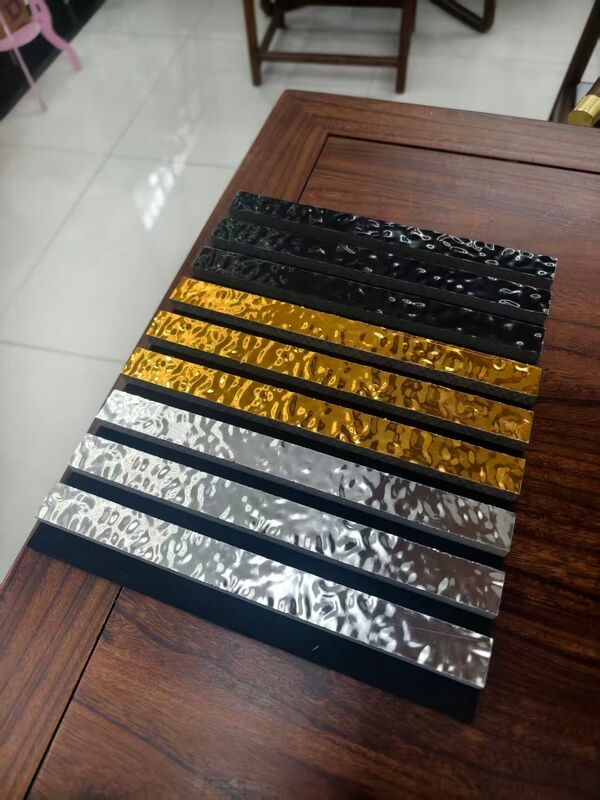 Moderni pannelli acustici ad assorbimento del suono 3D Ripple Water Slat Grille insonorizzante per hotel studio