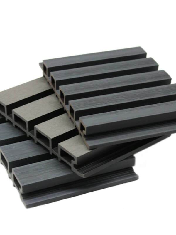 Vendita a caldo pannello di parete esterno in WPC Coestrusione Composito in legno-plastica resistente impermeabile per rivestimento di pareti esterne