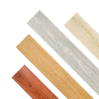 Pavimenti SPC impermeabili di alta qualità con strato di usura e strato IXPE scivolo