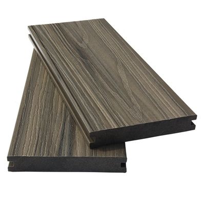 Pavimento in legno composito