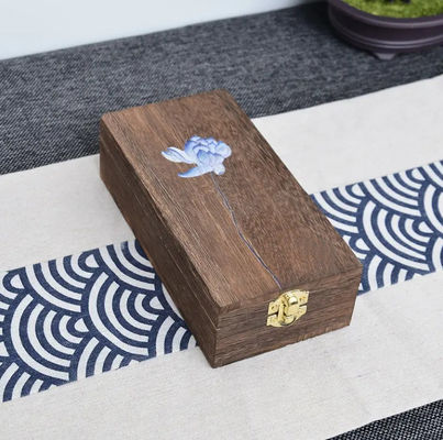 Scatola di gioielli in legno massello per la conservazione dei regali