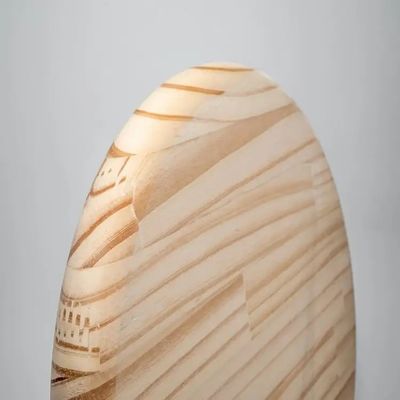 Dispositivo per la lavorazione del legno di pino a base di radiata