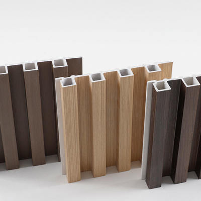 Pannelli di rivestimento per pareti in WPC al miglior prezzo, di nuova concezione, a parete scanalata, per la decorazione di interni