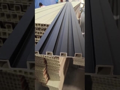 32 pannelli da parete in WPC di vari stili